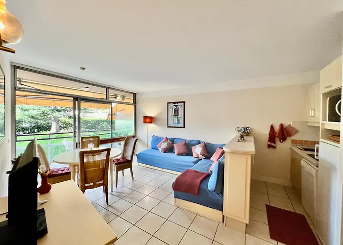 Nice Appartement En Bord De Mer Avec Piscine - Jusqu\'A 6 Personnes