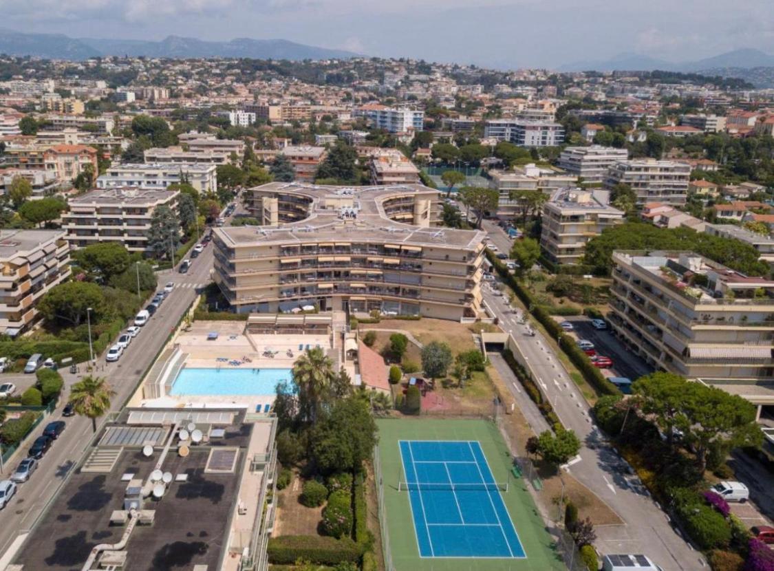 En Bord De Avec Piscine - Jusqu'a 6 Personnes Nizza
